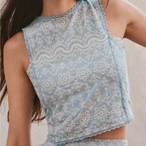 Elegant Blue Lace Sleeveless Top
